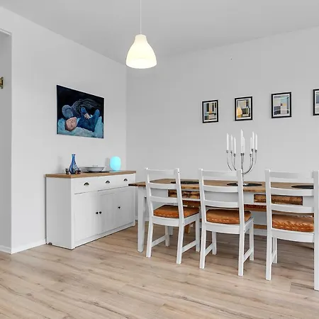 Apartment V53 Lovely 2 Bedroom In *