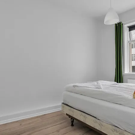 Apartment V53 Lovely 2 Bedroom In *